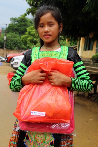 Niềm vui trong ngày khai trường