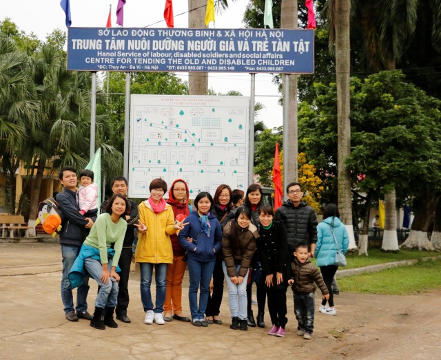 IMC tang qua Tet som tai Trung tam nuoi duong nguoi gia tre tan tat Thuy An (9)