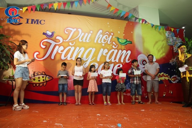 IMC – Tuyên dương các cháu có thành tích học tập xuất sắc năm học 2015-2016