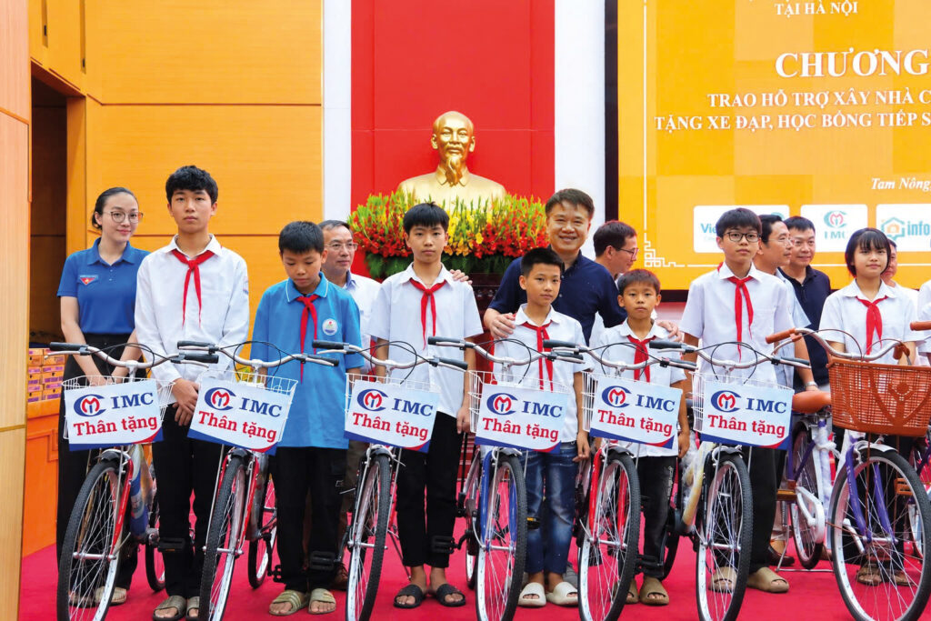 Hoạt động thiện nguyện thường niên của Đoàn Thanh niên IMC: Tiếp sức đến trường